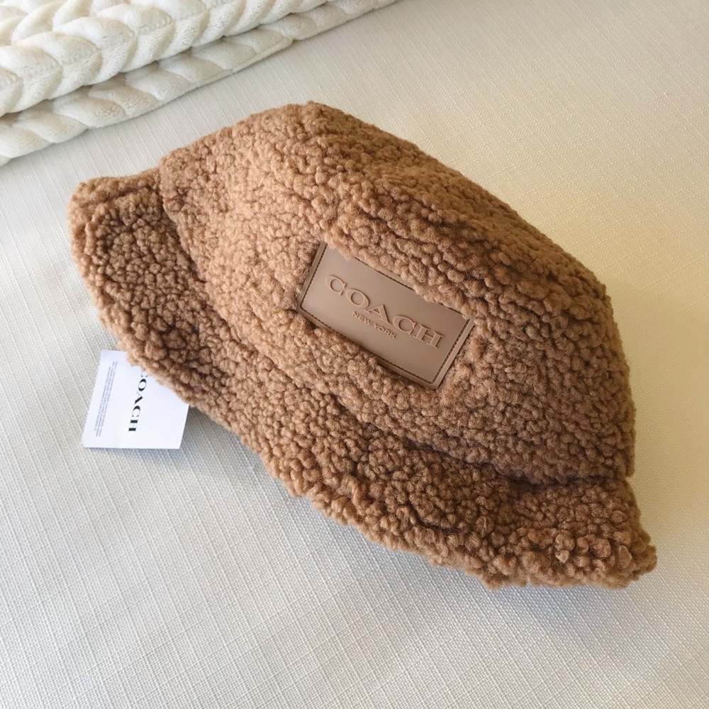 Coach Sherpa Bucket Hat, NWT, Size M / L, Camel Tan, Unisex